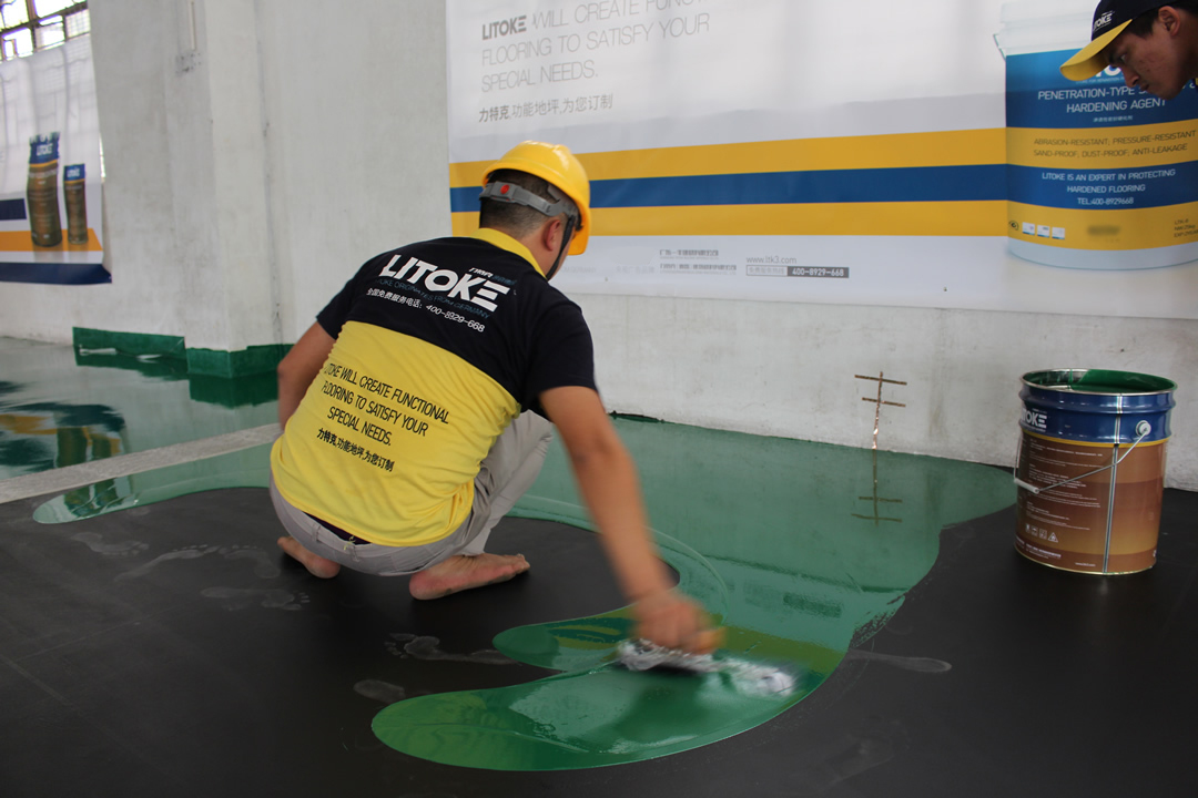 力特克環(huán)氧樹脂防靜電面涂地坪漆 力特克環(huán)氧樹脂防靜電面涂地坪漆